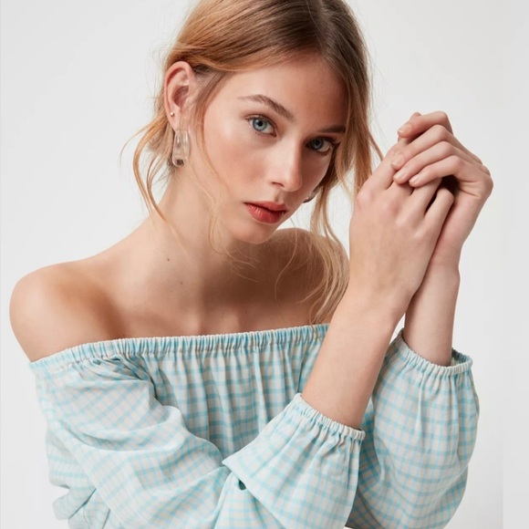 ARITZIA Off-the-shoulder Blouse in lightweight Japanese crepe, blue/white - Picture 5 of 8